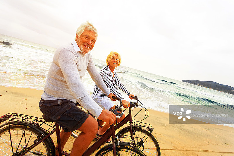 金色岁月图片素材