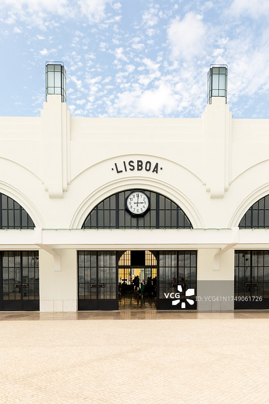 里斯本地铁站外墙图片素材