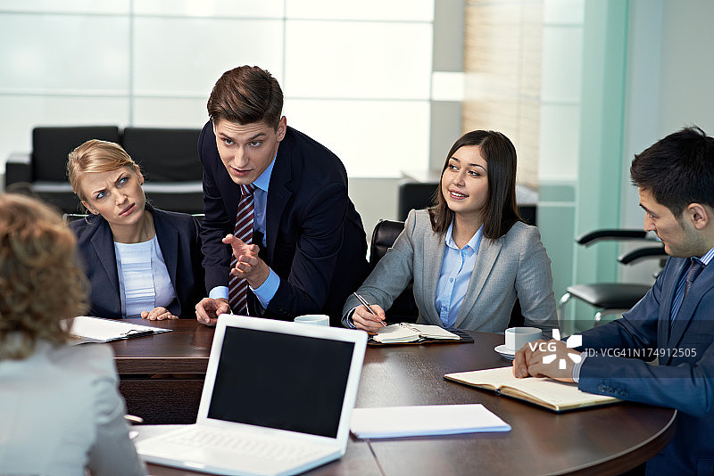 奇怪的建议图片素材