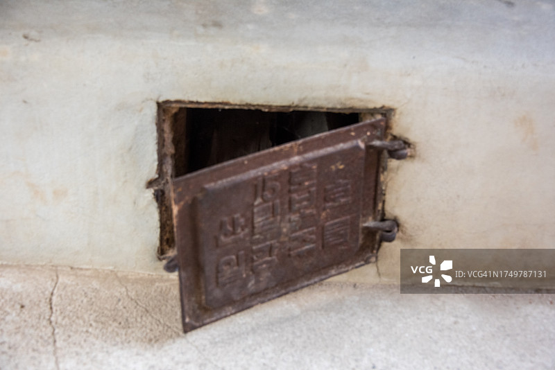 传统韩式火炉图片素材