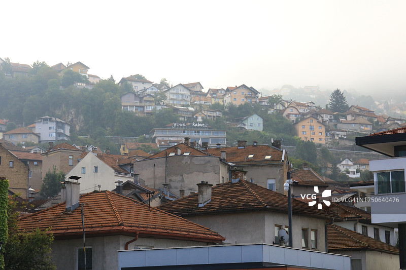 山腰上的社区图片素材