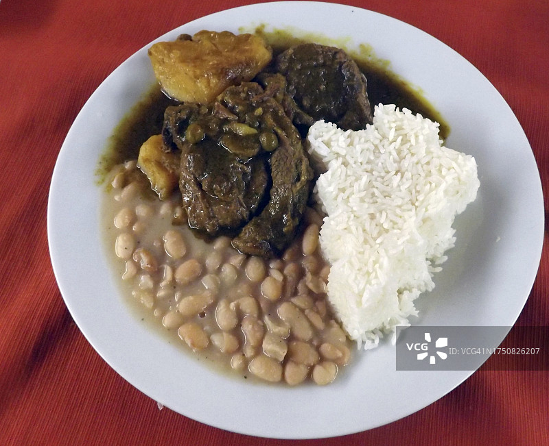 炖肉配豆图片素材