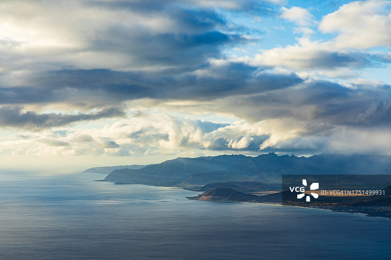 海面上的云彩图片素材