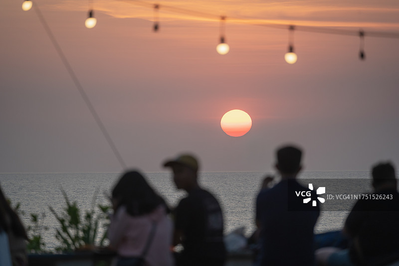 观看日落图片素材