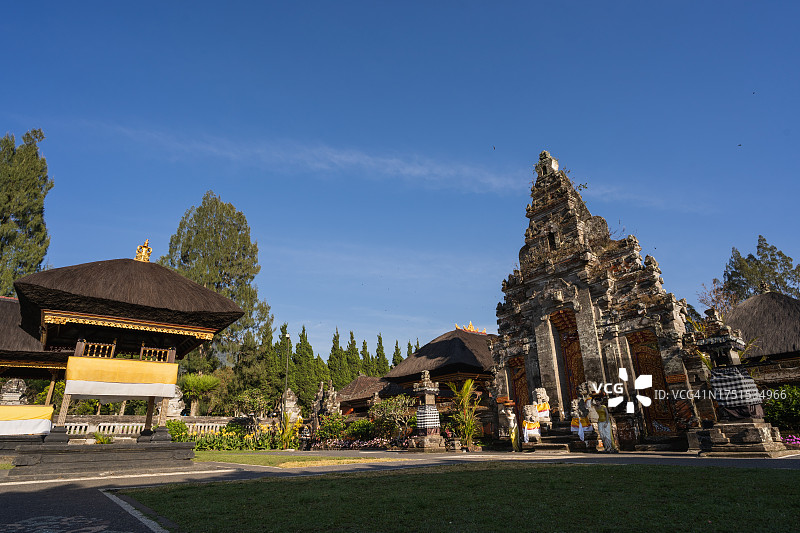 印度尼西亚巴厘岛乌伦达努·布拉坦寺图片素材