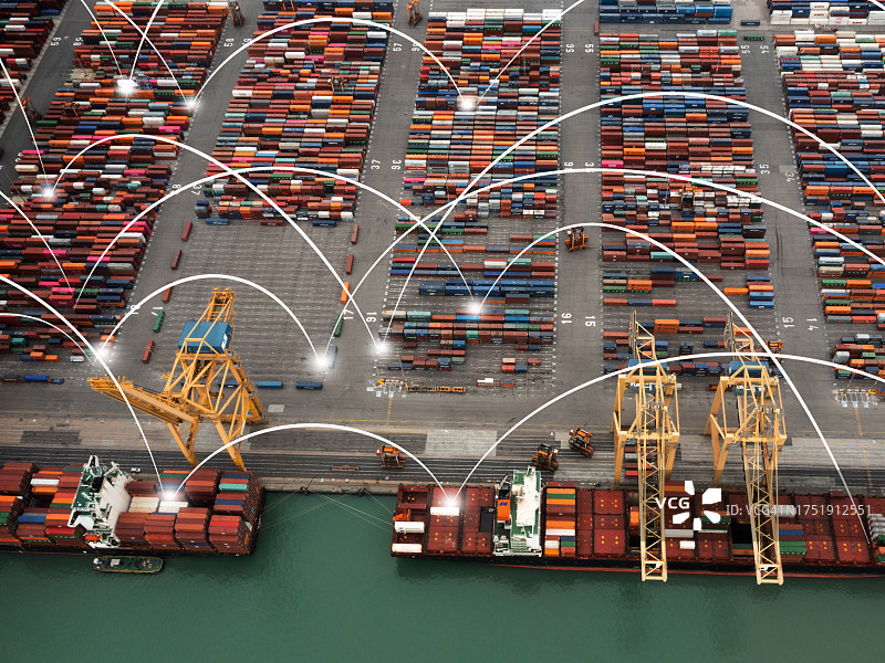 线条连接的港口航拍图片素材