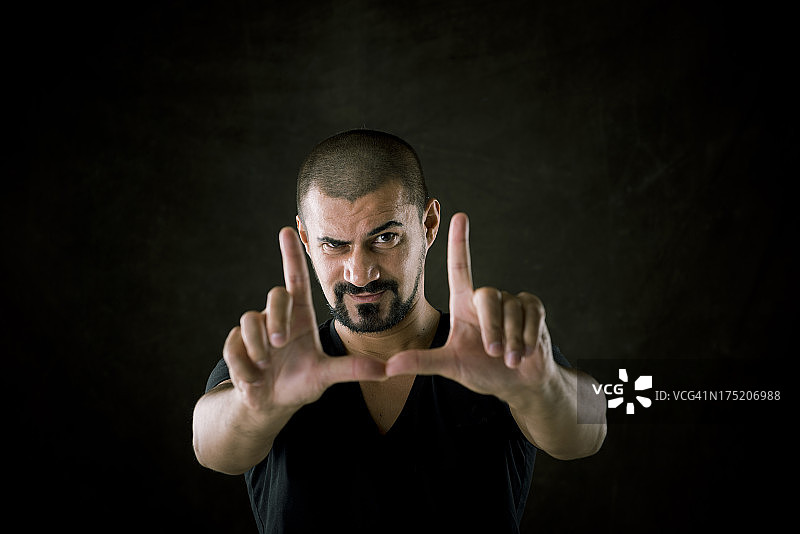 男人面部表情图片素材