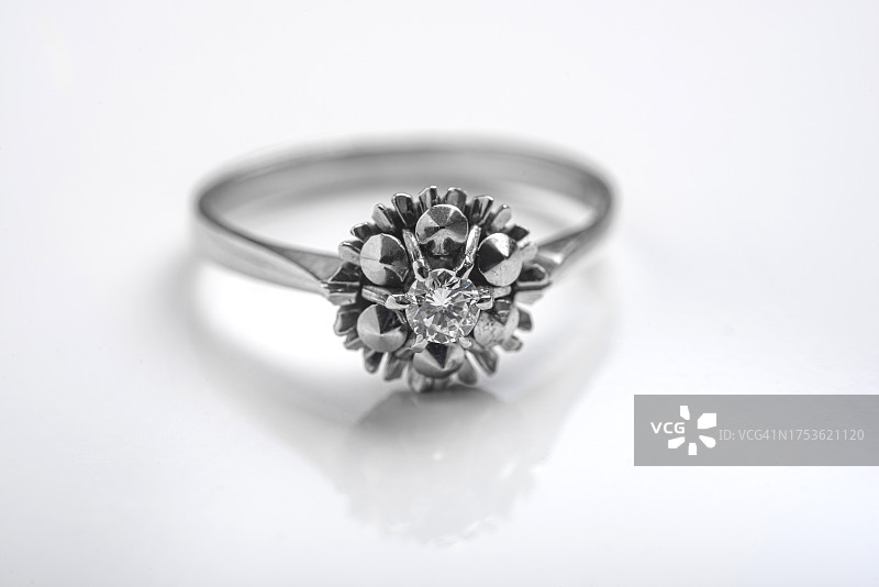 钻石订婚戒指图片素材