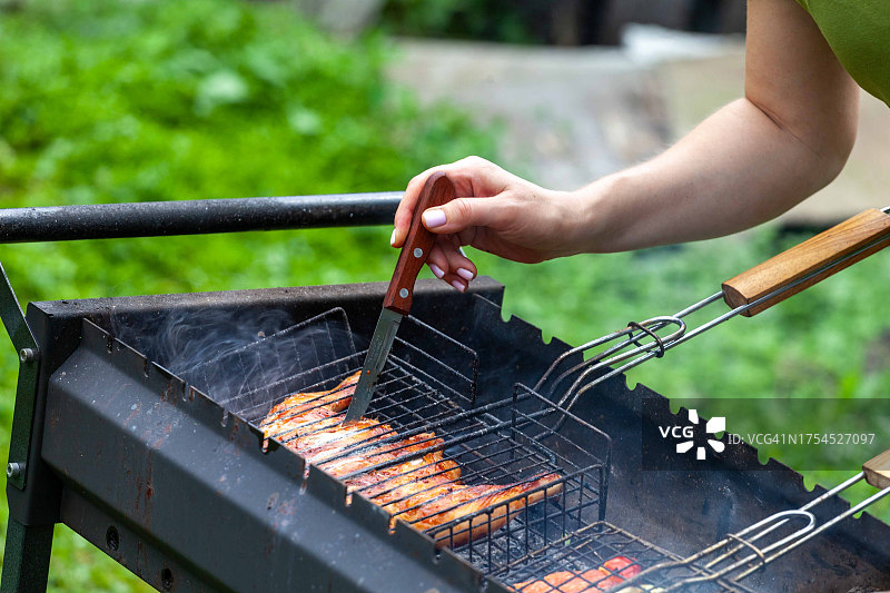 准备烧烤食物特写图片素材