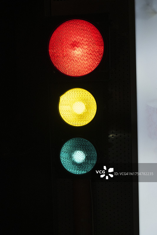 红绿黄交通灯特写图片素材