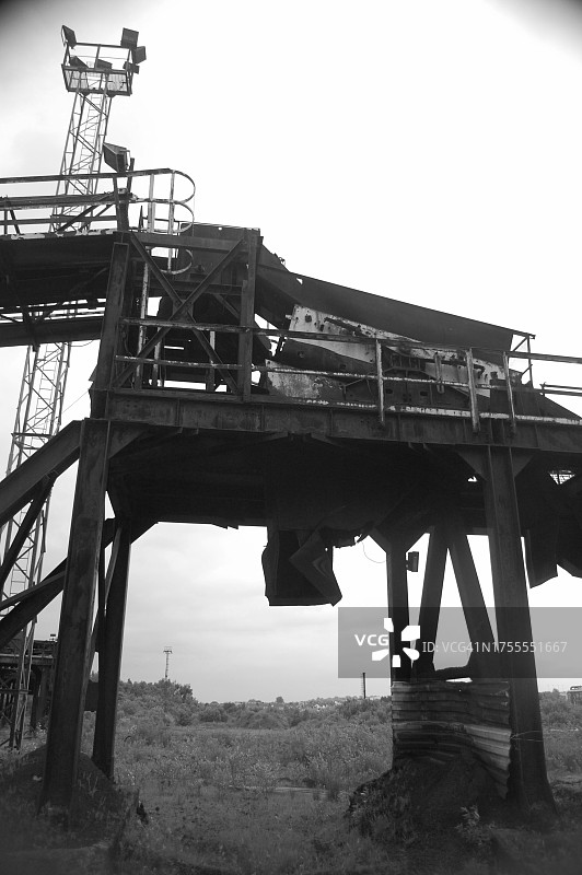 废弃的焦炭厂工业设施遗址图片素材