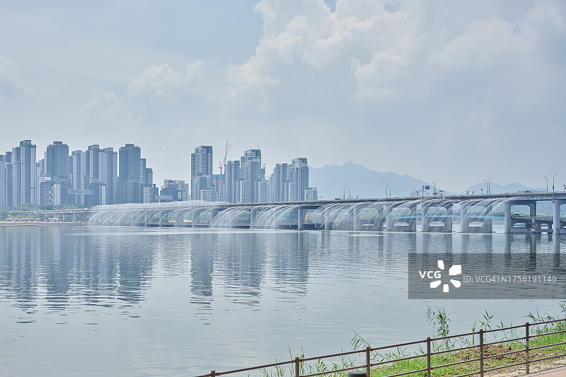 盘浦大桥，盘浦大桥喷泉表演，盘浦汉江公园图片素材