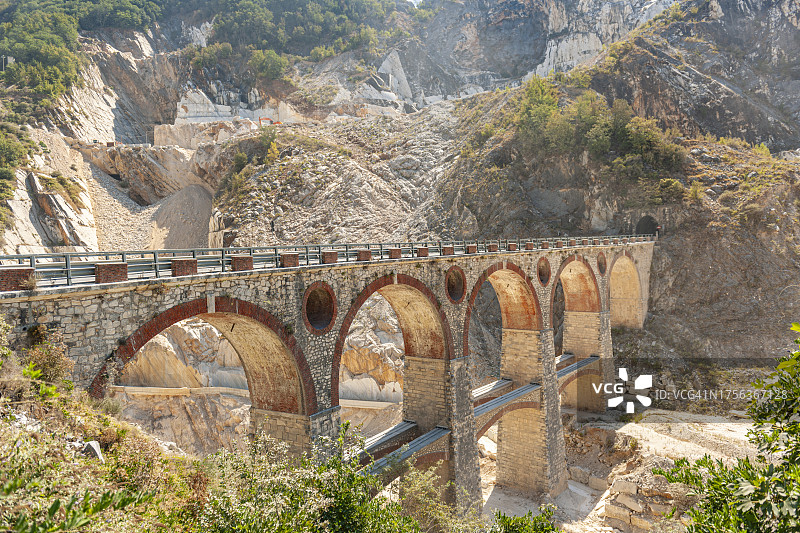 托斯卡纳卡拉拉阿普安阿尔卑斯山脉大理石采石场图片素材
