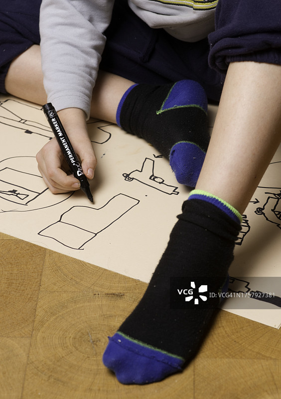 男童8岁图片素材