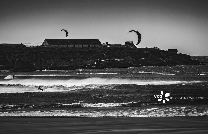 风筝冲浪者逐浪图片素材