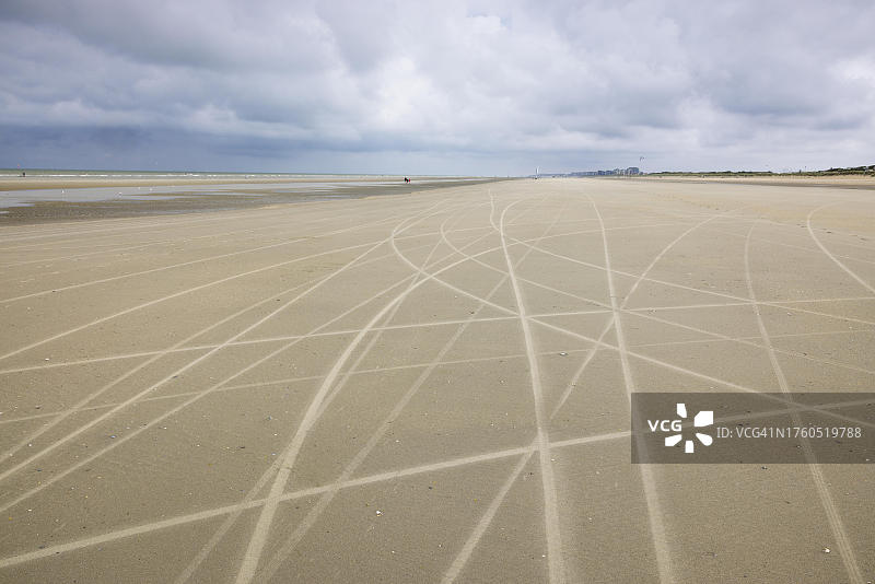 沙滩上水手的痕迹，德帕内，弗兰德斯，比利时图片素材