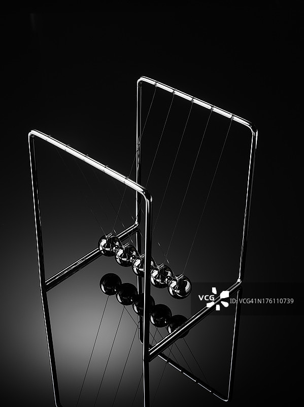 牛顿摆图片素材