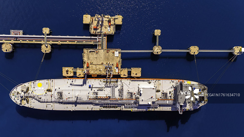 海上液化石油气（LPG）油轮鸟瞰图图片素材