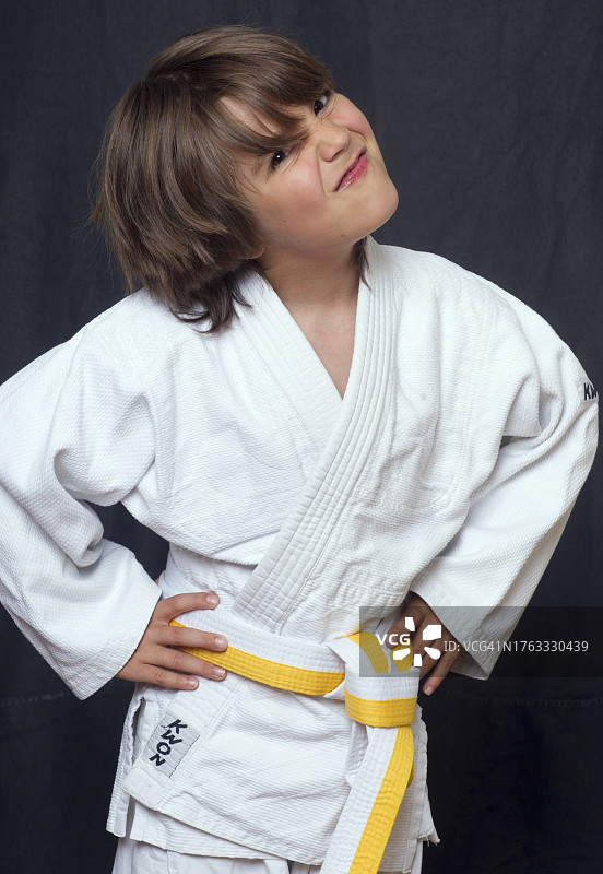 男童七岁图片素材