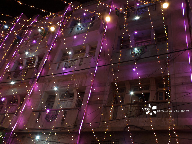 米拉德-乌恩-纳比节查格拉街的灯饰图片素材