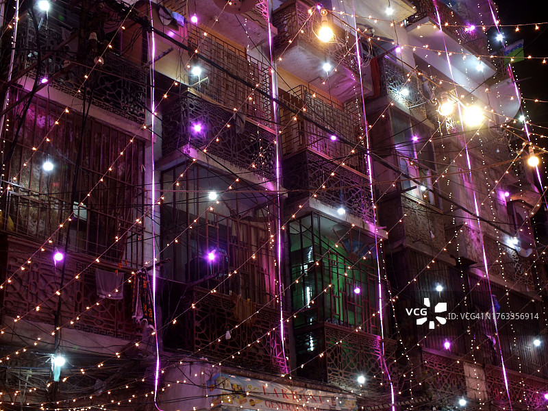 米拉德-乌恩-纳比节查格拉街的灯饰图片素材