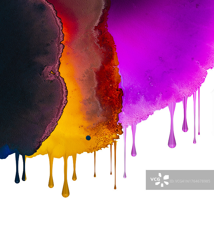 黑粉色油漆在白墙上飞溅图片素材