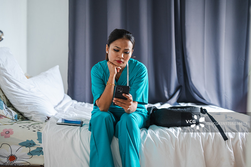 跨越国界：亚洲护士在数字时代的专业精神图片素材