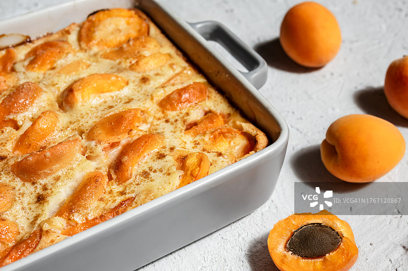 法国餐桌容器美食俯视图图片素材