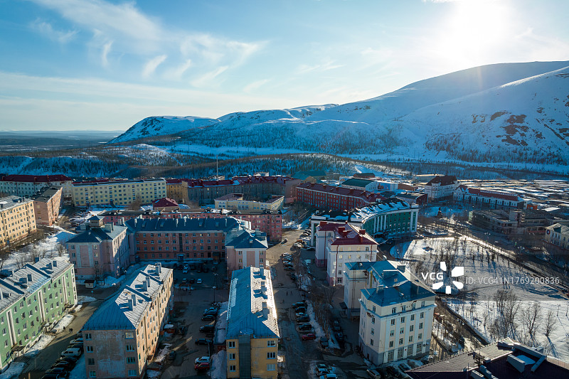 基洛夫斯克冬季全景：俄罗斯摩尔曼斯克州科拉半岛极地城市图片素材
