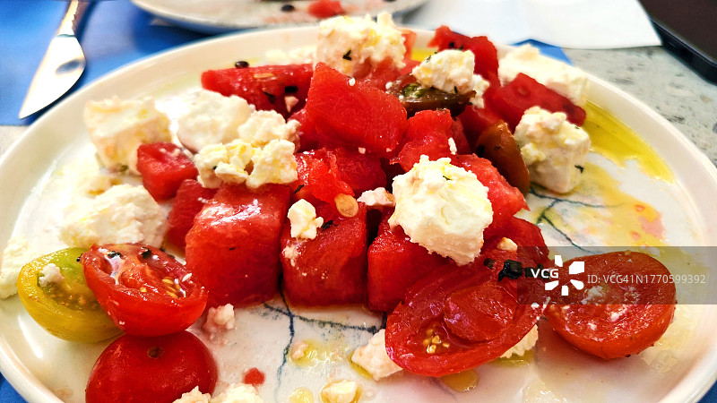 西瓜和羊乳酪沙拉图片素材
