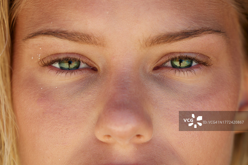 绿眼女人图片素材