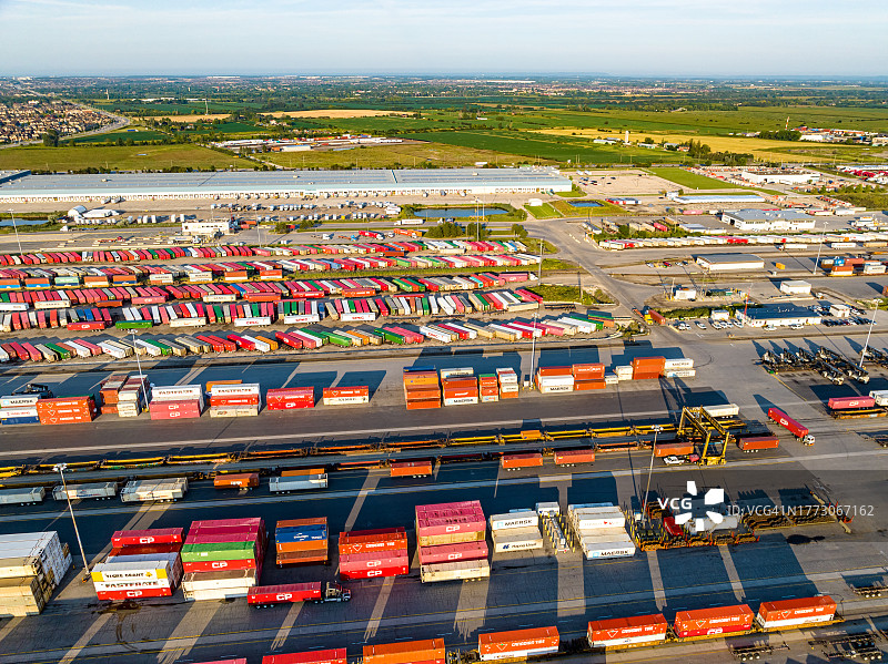 加拿大太平洋铁路在克莱因堡的沃恩多式联运码头图片素材