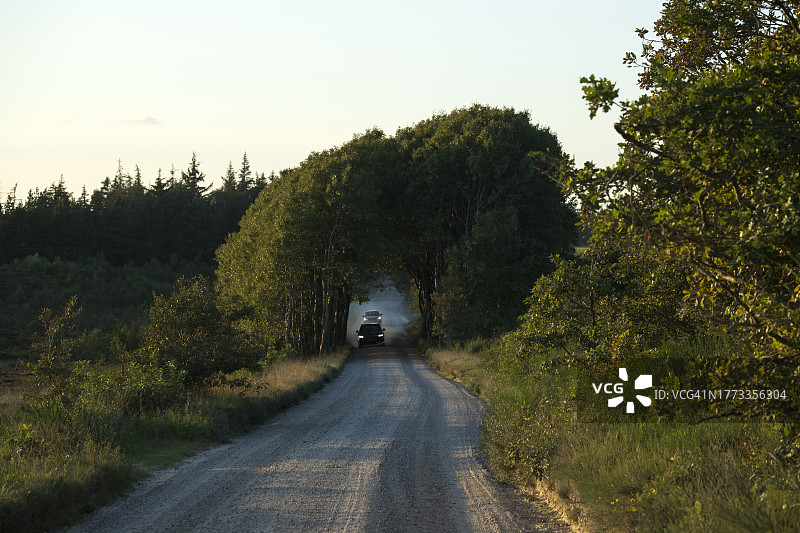 Hjerting附近的乡村道路图片素材