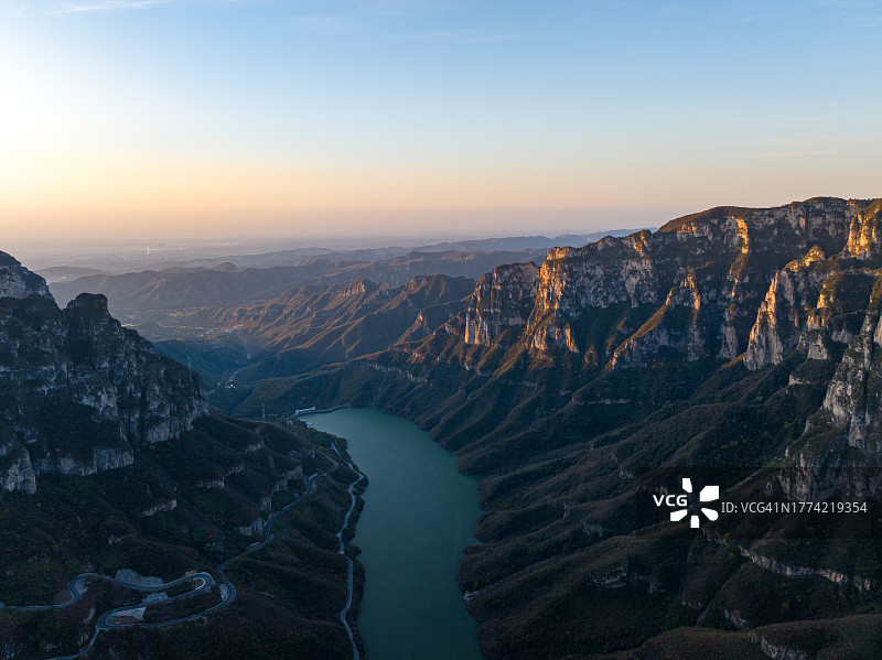 河南省焦作市修武县云台山风景区紫方湖图片素材
