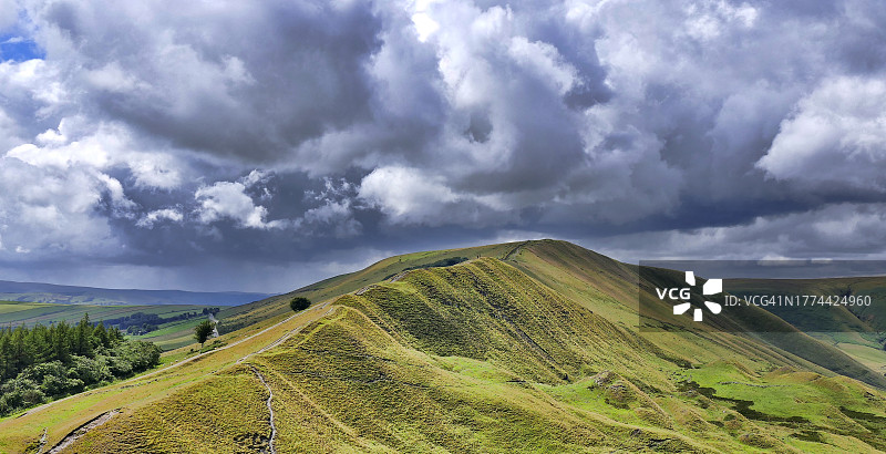 马姆托峰顶峰区风光，壮丽的天空图片素材