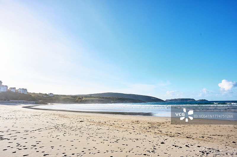 平静的海岸海滩景观图片素材
