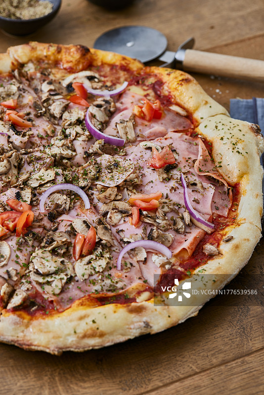 卡布里乔萨比萨图片素材