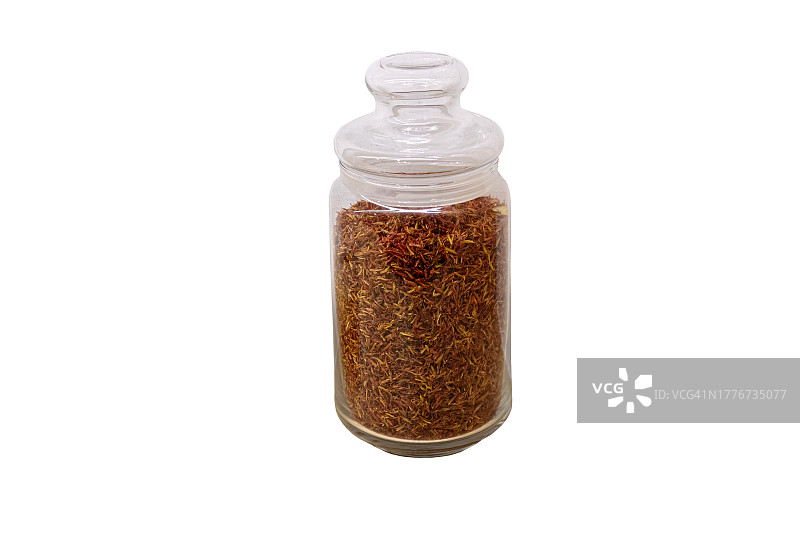 白色背景上的玻璃罐装咖喱酱图片素材