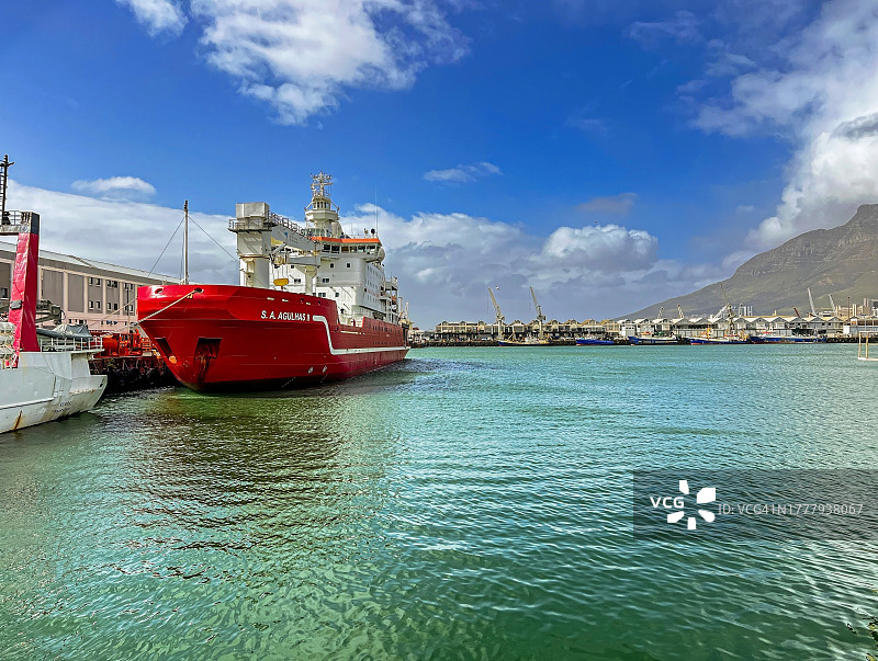 南非 Agulhas 号破冰船：从开普敦到南极的科研船图片素材