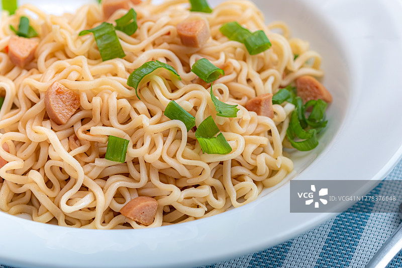 碗中面条特写图片素材