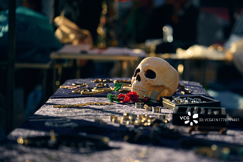 桌子上的玩具特写图片素材