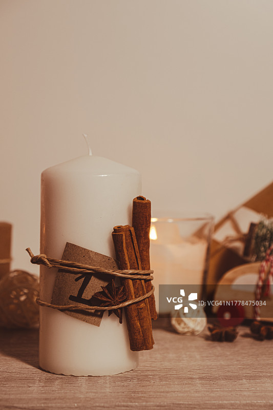 桌子上蜡烛的特写图片素材