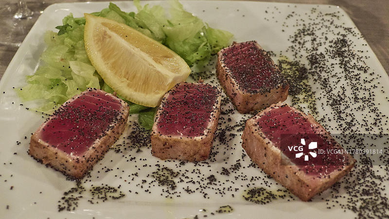 金枪鱼片（意大利西西里岛梦幻度假酒店餐厅）图片素材