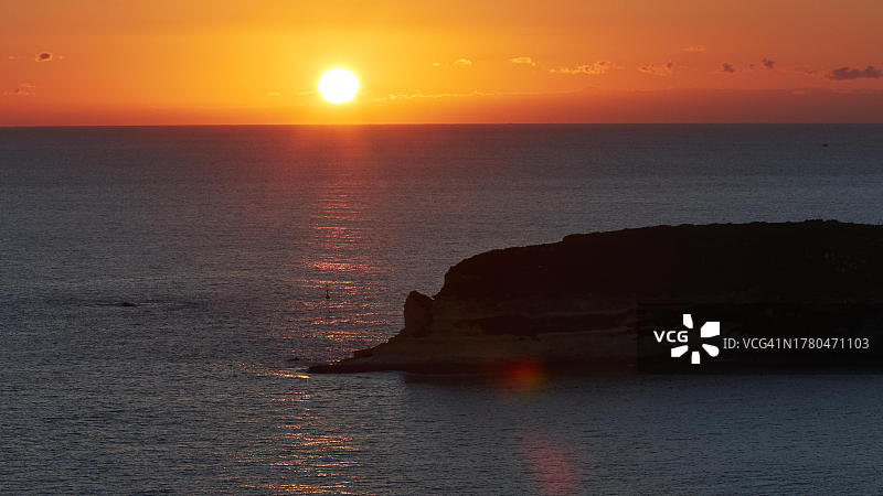 意大利西西里兰佩杜萨岛日落图片素材