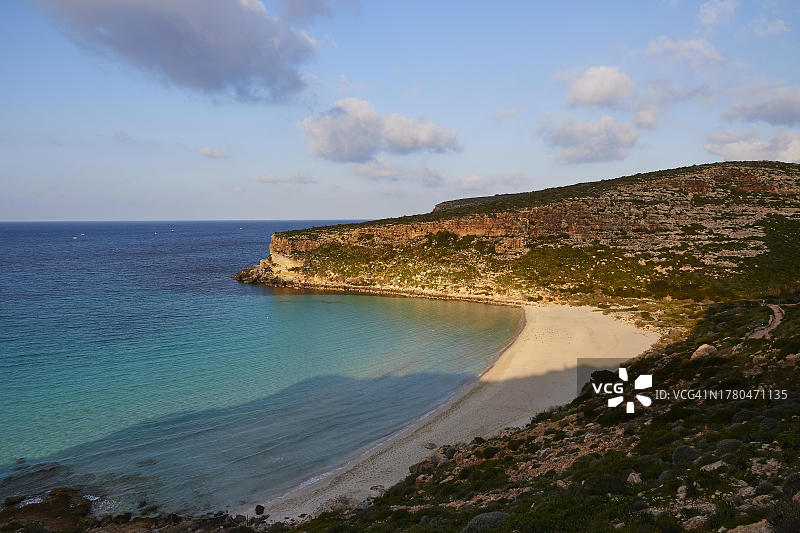 兔子岛海滩：意大利西西里佩拉杰群岛图片素材