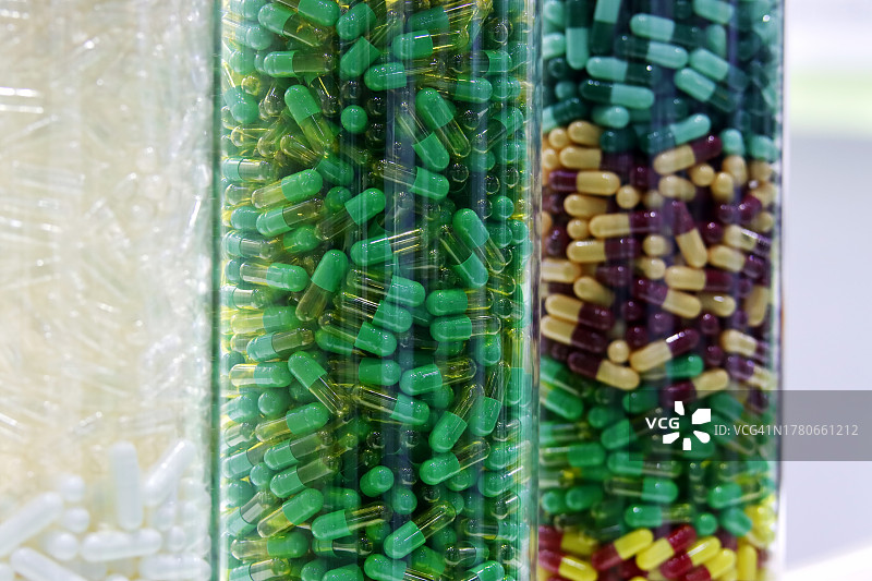 各种颜色的药物、药丸和胶囊图片素材