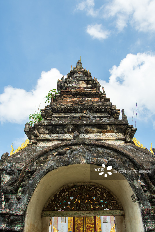 古老的寺庙大门图片素材