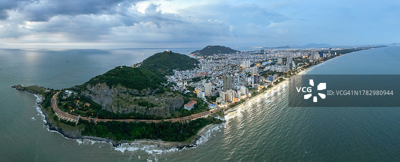巴地-头顿省头顿沿海城市的日落图片素材