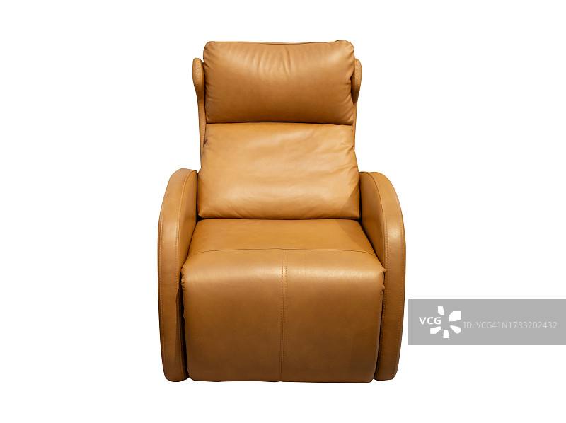 白色背景上的棕色皮革椅子（含裁剪路径）图片素材