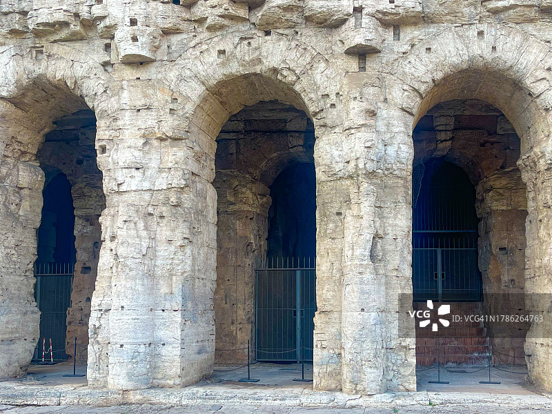 罗马马塞勒斯剧院的三个拱门图片素材